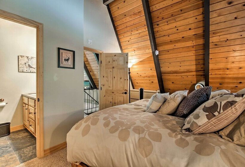 Luxe Lake Arrowhead Home W/ Game Room+hot Tub