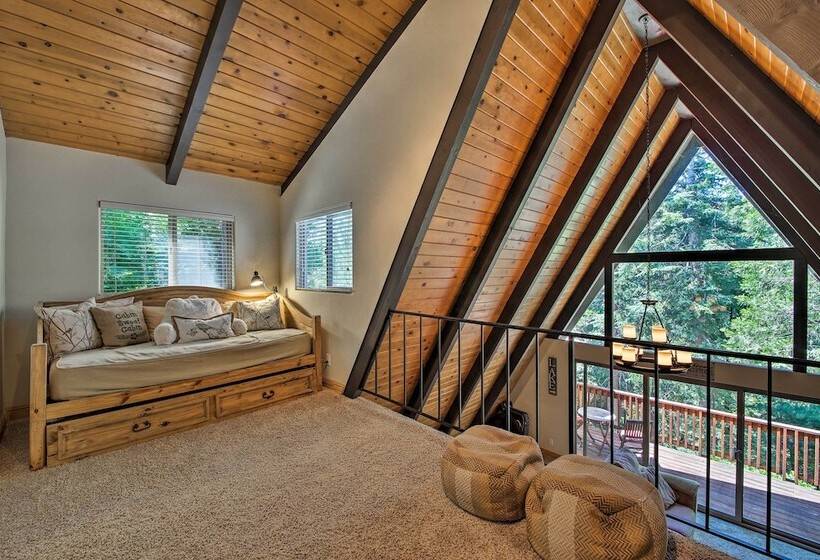 Luxe Lake Arrowhead Home W/ Game Room+hot Tub