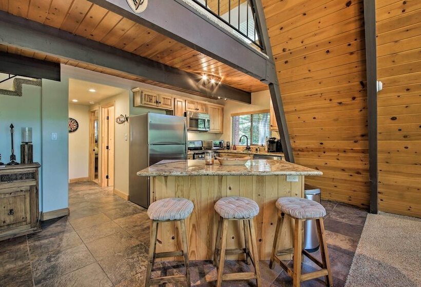 Luxe Lake Arrowhead Home W/ Game Room+hot Tub