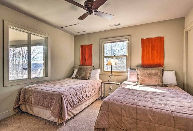 Luxe Rumbling Bald Home W/ Deck & Mountain View