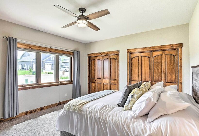 Luxe Spearfish Hideaway: Golf, Hike, Explore!