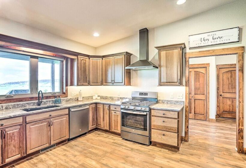 Luxe Spearfish Hideaway: Golf, Hike, Explore!