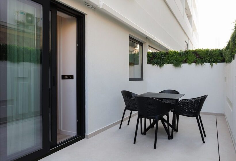 Lux&easy Signature Syggrou 234