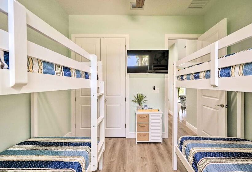 Luxurious Canal Front Retreat W/ Game Room!