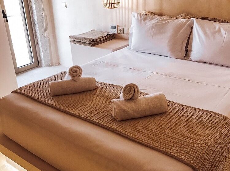 Mani Luxury Suites