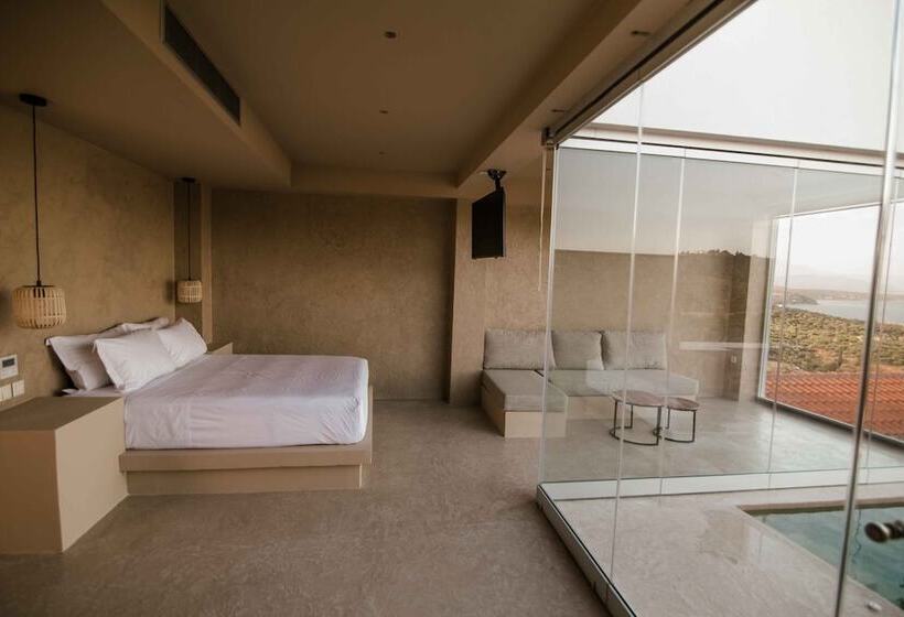 Mani Luxury Suites