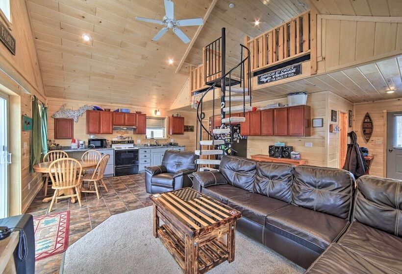 Manistique Cabin W/ Grill   Near Thunder Lake