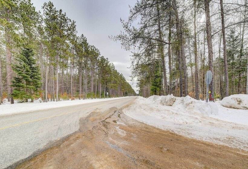 Manistique Cabin W/ Grill   Near Thunder Lake