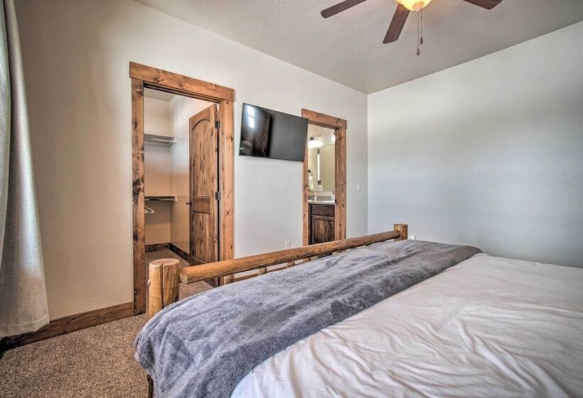 Mccall Home + Hot Tub ~ 2 Mi To Payette Lake