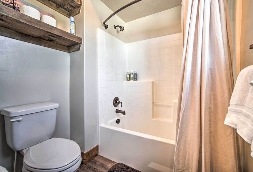 Mccall Home + Hot Tub ~ 2 Mi To Payette Lake