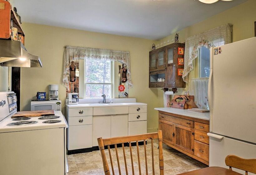 Wilderness Retreat & Cross Country Ski Center!