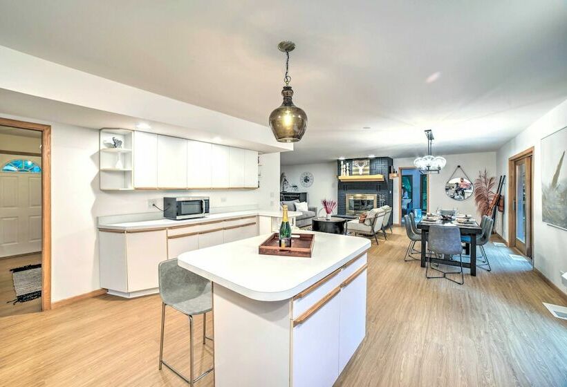 Michiana Shores Retreat W/ Deck + Fire Pit!