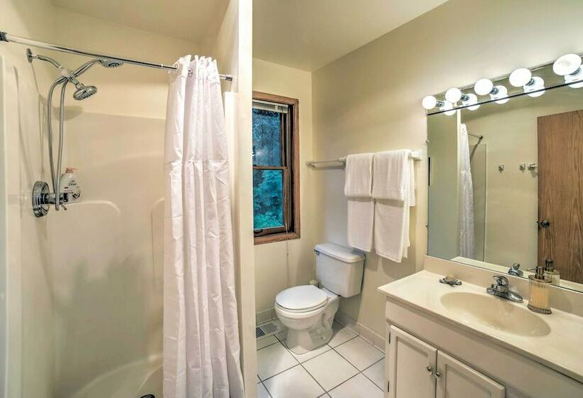 Michiana Shores Retreat W/ Deck + Fire Pit!