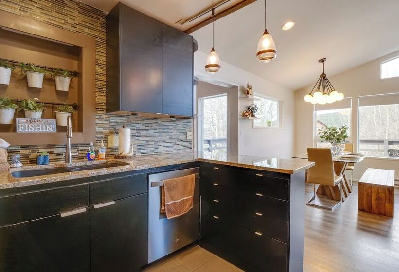 Quiet Alma Home W/ Deck   20 Mi To Breckenridge!