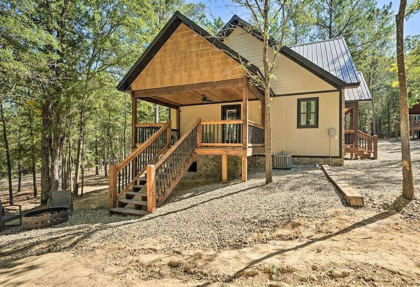 Modern Broken Bow Cabin, Near Lake + Wineries