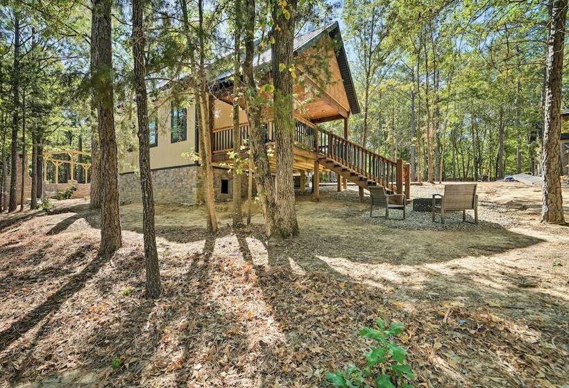 Modern Broken Bow Cabin, Near Lake + Wineries