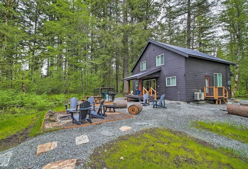 Modern Hideaway: Fire Pit, 5 Mi To Mt Rainier