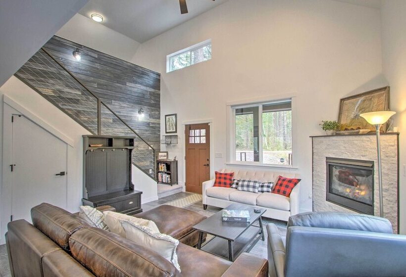 Modern Hideaway: Fire Pit, 5 Mi To Mt Rainier