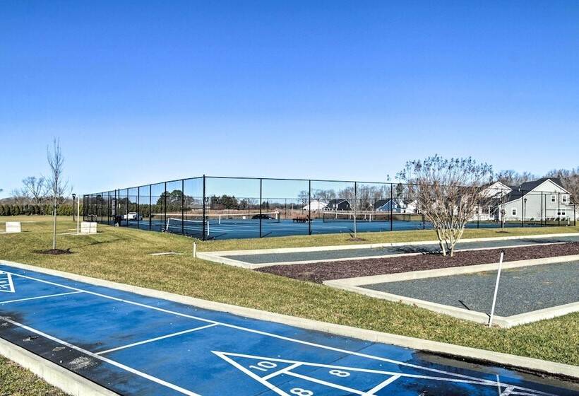 Modern Lewes Home W/ Deck, Grill + Pond View!