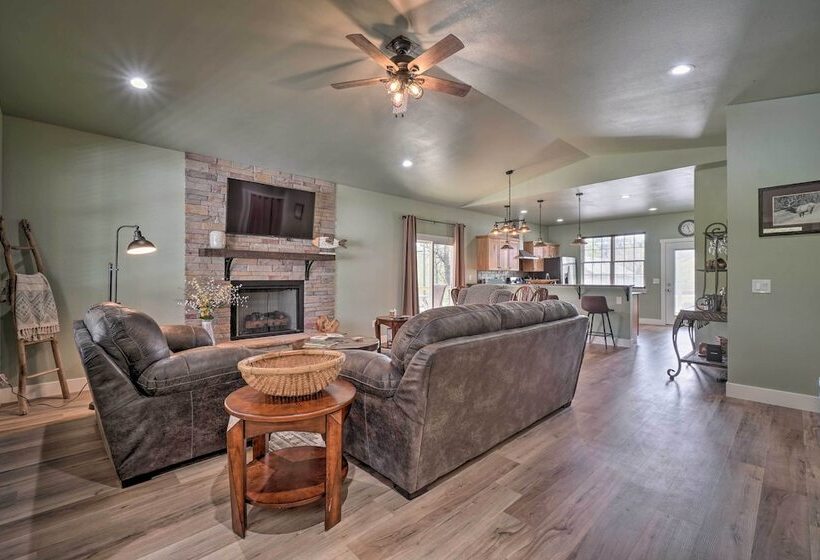 Modern Retreat W/ Deck: Walk To White River!