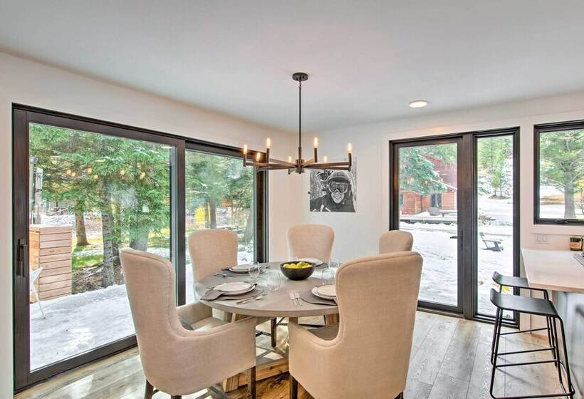 Modern Riverfront Home: 6 Mi To Big Sky Town!