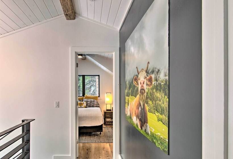 Modern Riverfront Home: 6 Mi To Big Sky Town!