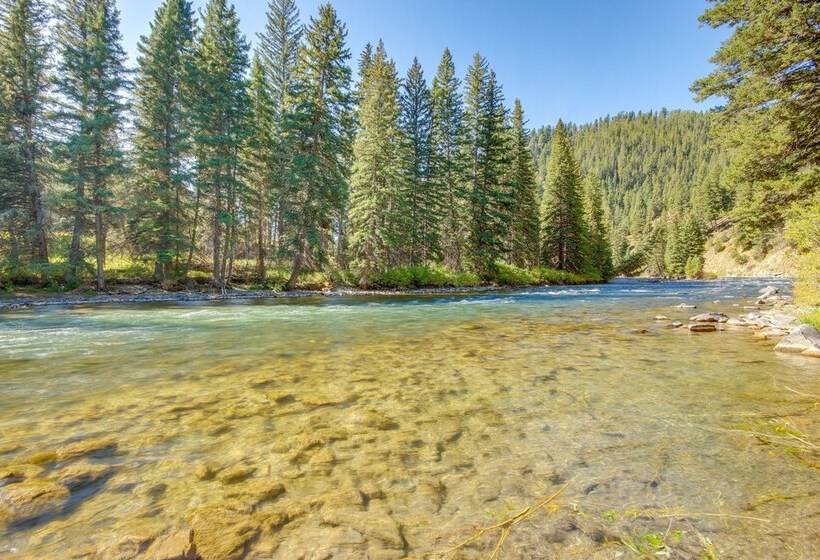 Modern Riverfront Home: 6 Mi To Big Sky Town!