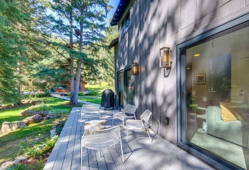 Modern Riverfront Home: 6 Mi To Big Sky Town!