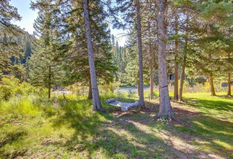 Modern Riverfront Home: 6 Mi To Big Sky Town!