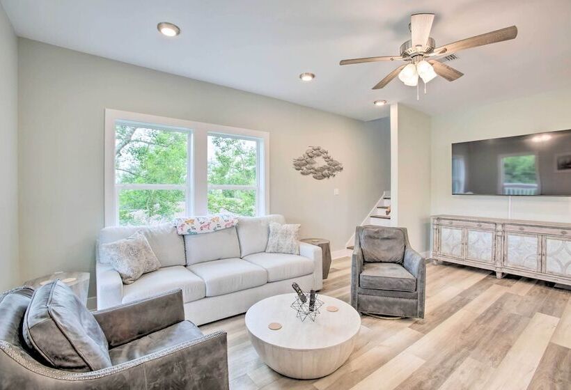 Modern Waveland Home W/ Deck, Walk To Beach!