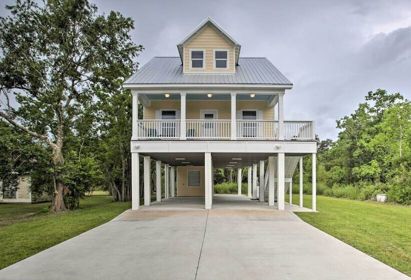 Modern Waveland Home W/ Deck, Walk To Beach!