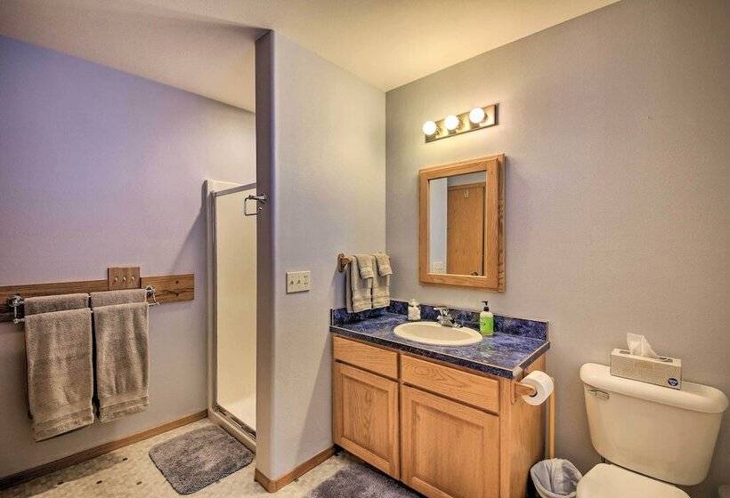 Montana Home On 5 Acres: Near Lake Koocanusa!