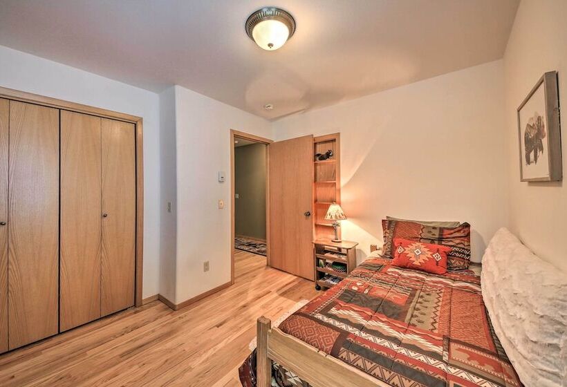 Montana Home On 5 Acres: Near Lake Koocanusa!