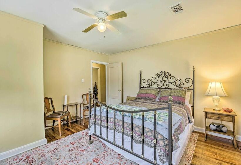 Montgomery Home W/ Porch In Prime Location!