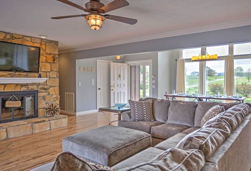 Monticello Home W/ Multi Level Deck On 2 Acres!