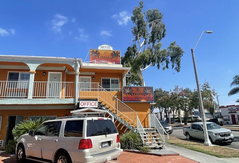 فندق على الطريق Economy Inn