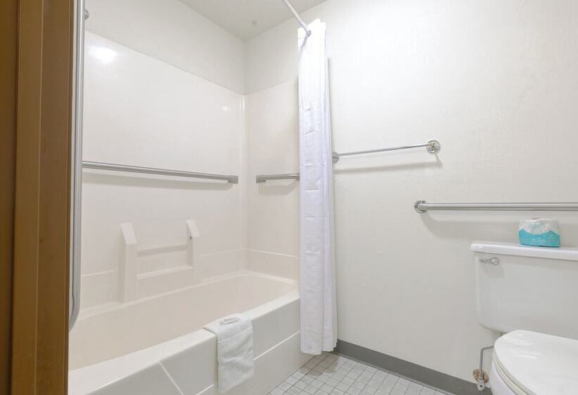 فندق على الطريق Super Sleep Inn