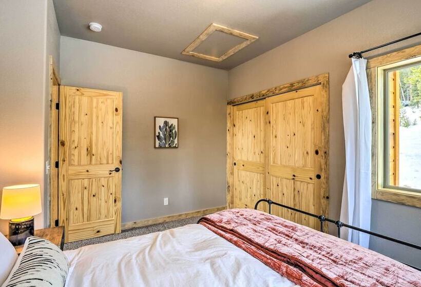 Mountainside Fairplay Cabin W/ Game Room & Sauna!