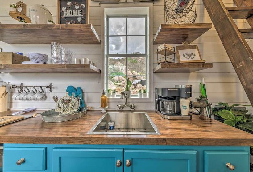 14 Mi To Ski Apache: Mountaintop Cabin W/ View