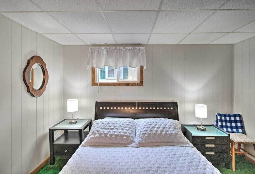 National City Cottage W/ Patio, Steps To Lake!