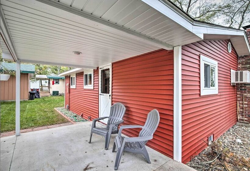 National City Cottage W/ Patio, Steps To Lake!