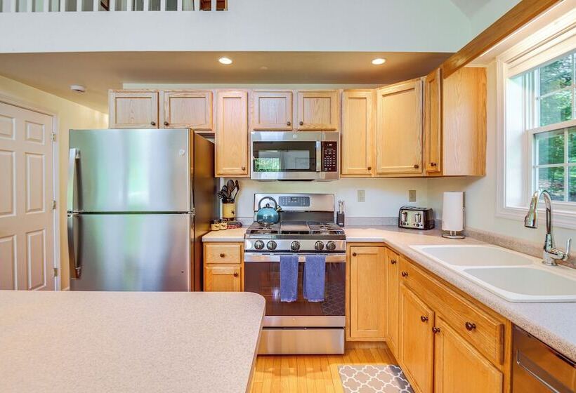 Conway Home W/ Game Room: 5 Private Beaches