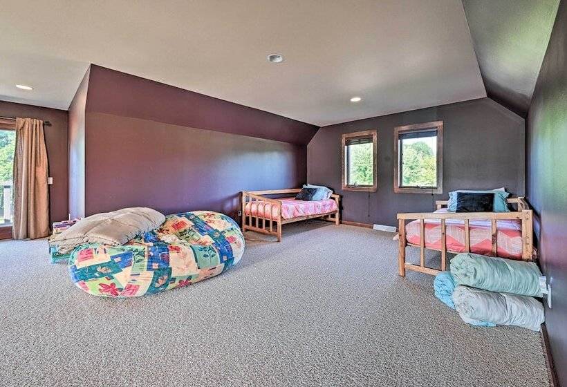 Northern Bay Resort Home   Half Mi To Lake!