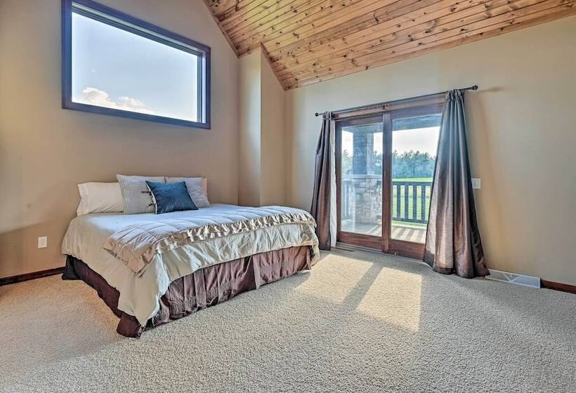 Northern Bay Resort Home   Half Mi To Lake!