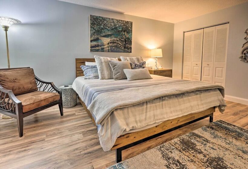 Outdoor Retreat In Edgewater W/ Private Pool