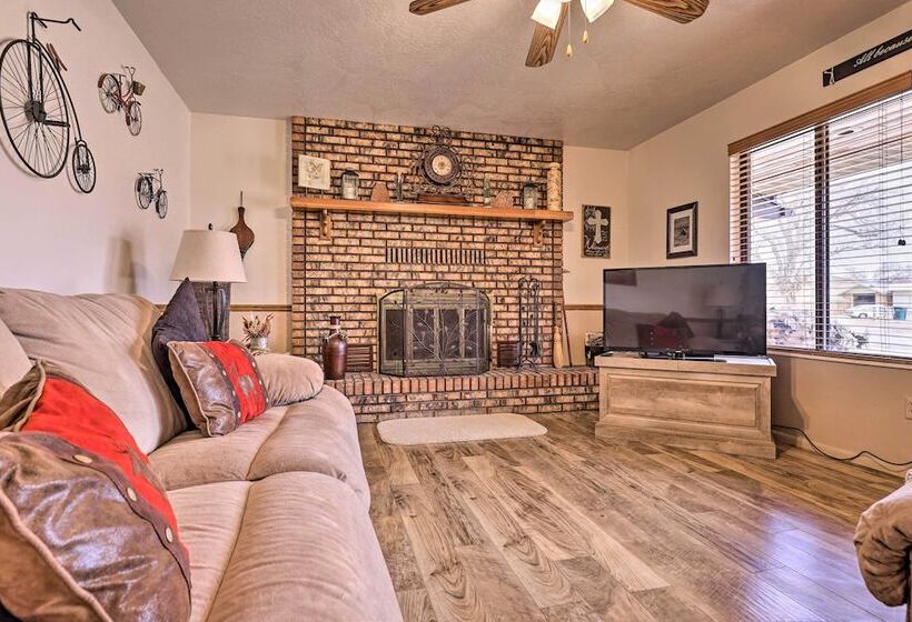 Parowan Escape With 2 Game Rooms, Deck & Yard!