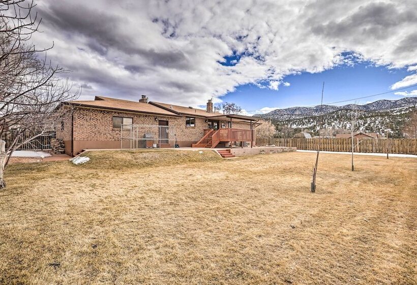 Parowan Escape With 2 Game Rooms, Deck & Yard!