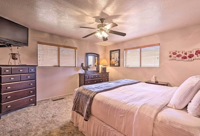 Parowan Escape With 2 Game Rooms, Deck & Yard!