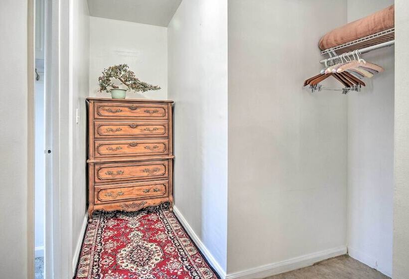 Romantic Pasadena Home W/ Covered Porch!