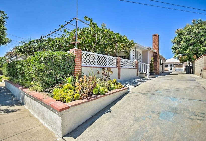 Romantic Pasadena Home W/ Covered Porch!